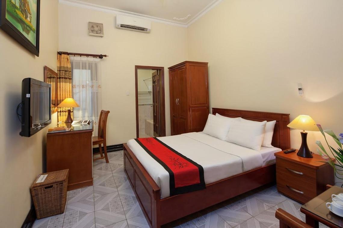Lucky Central Hotel & Travel Hanoi Bagian luar foto