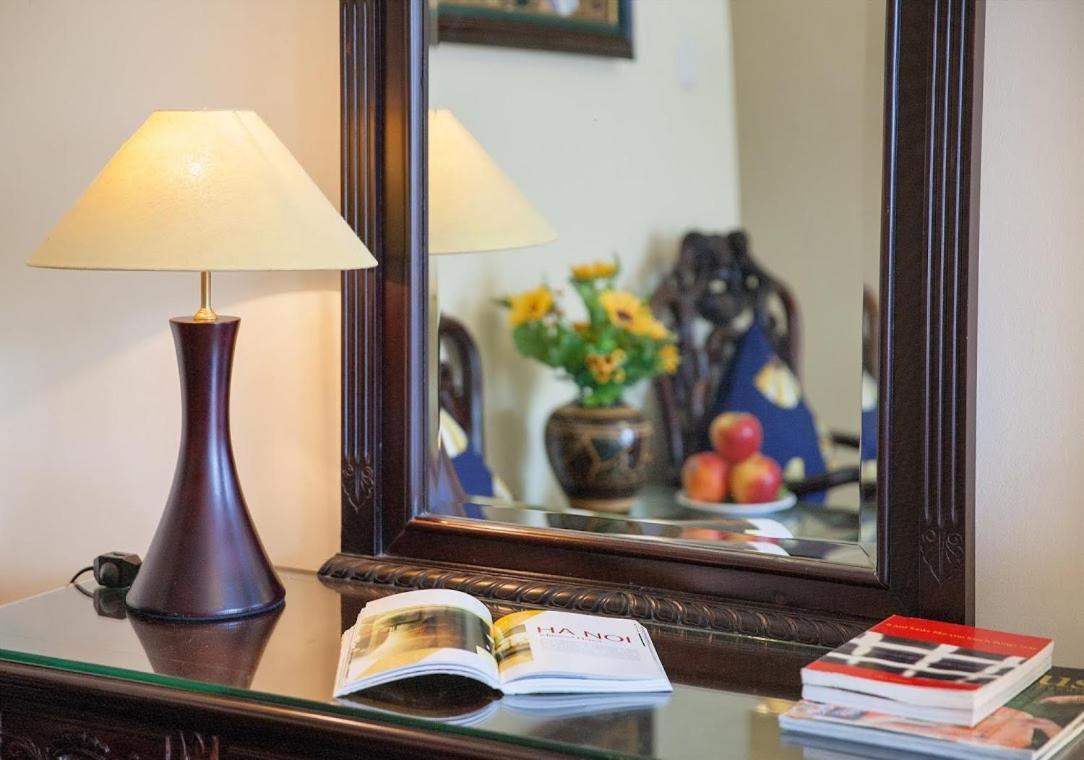 Lucky Central Hotel & Travel Hanoi Bagian luar foto