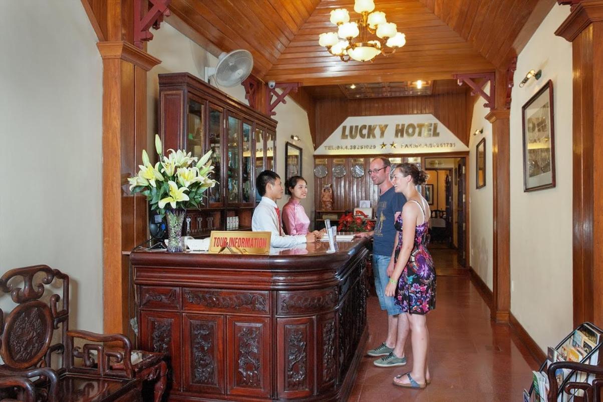 Lucky Central Hotel & Travel Hanoi Bagian luar foto