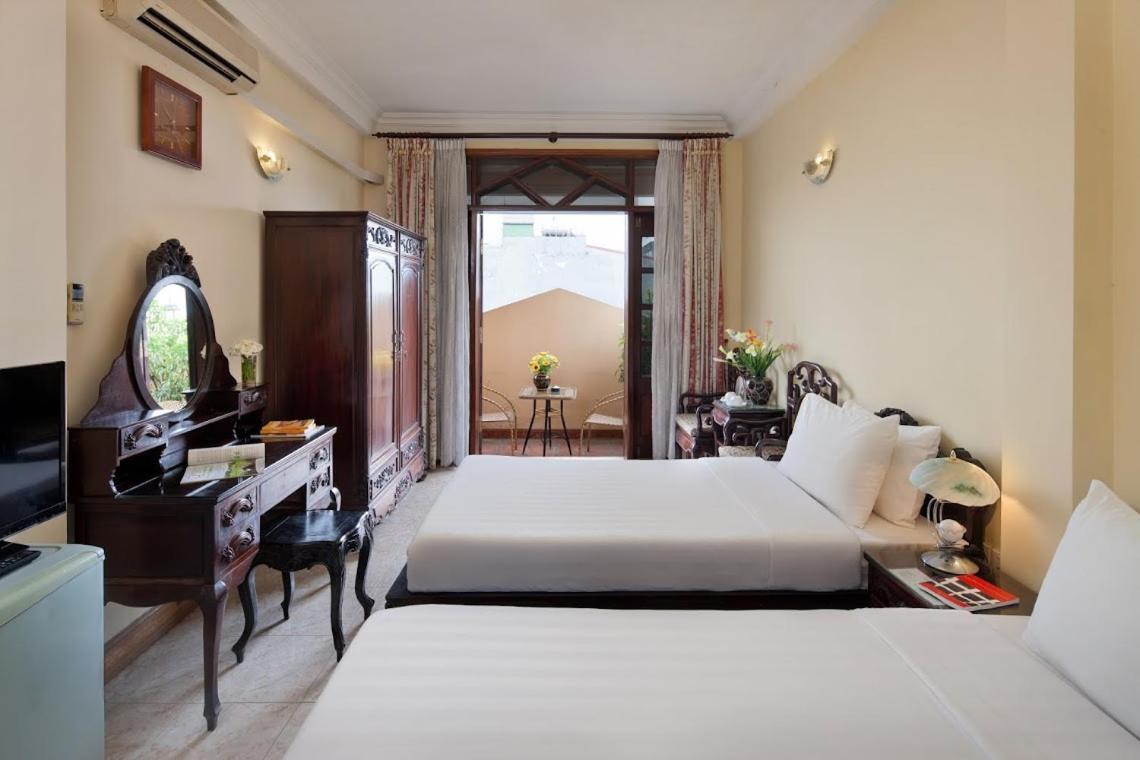 Lucky Central Hotel & Travel Hanoi Bagian luar foto