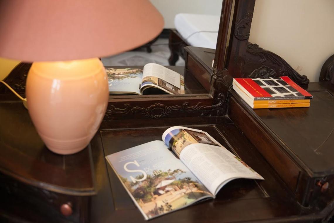 Lucky Central Hotel & Travel Hanoi Bagian luar foto